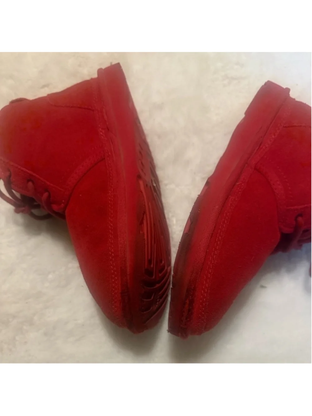 UGG Neumel II 101732 Red Suede chukka boots Red Winter & Rain Boots size 6